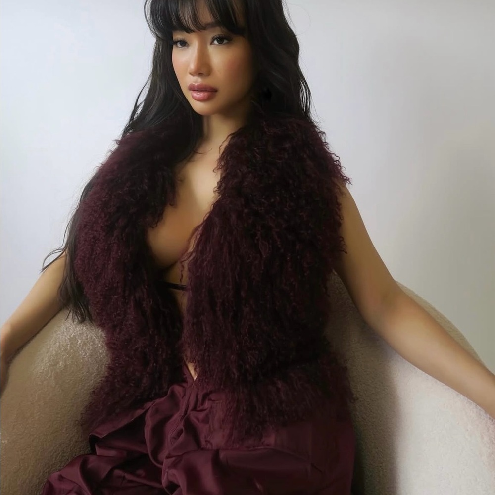 Varenne Official Burgundy Faux tie back Fur Vest